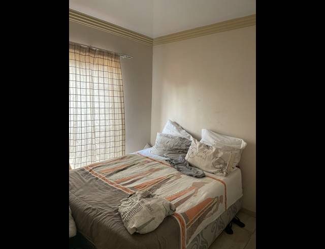 3 BEDROOM FREEHOLD FOR SALE IN ROSSLYN